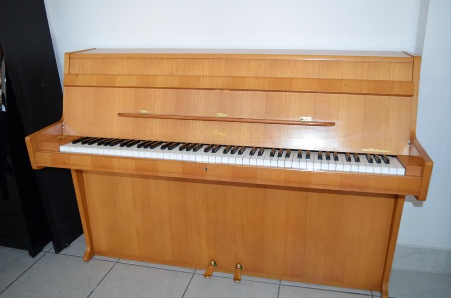 IBach Klavier Modell 101 in Michelau i. OFr.