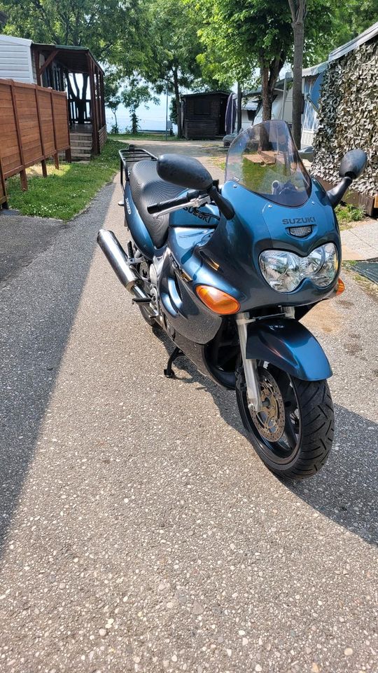 SUZUKI GSX 750 F in Erlangen