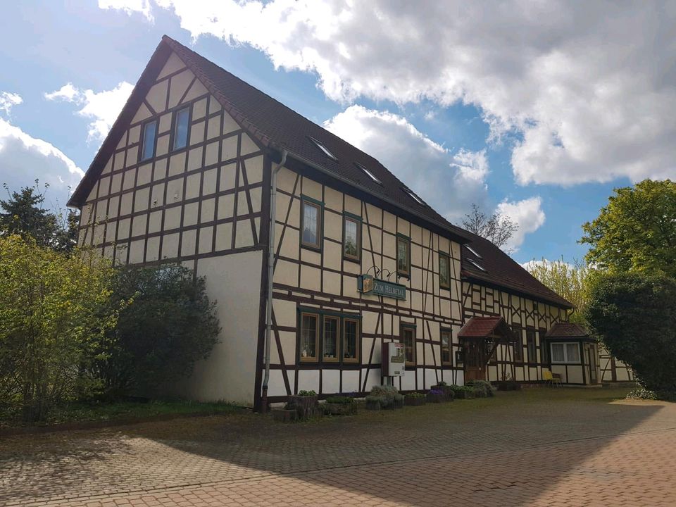 uriges Fachwerkhaus mit Gasthof und Saal zu verkaufen in Helbedündorf