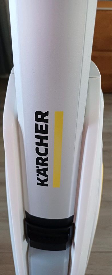 Kärcher FC 5 Premium Hartbodenreiniger, wie neu in Jevenstedt