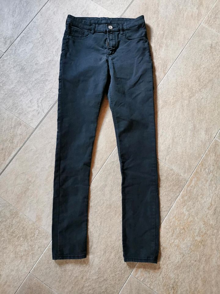 Hose skinny fit Gr. 164 H&M schwarz/grau in Hutthurm