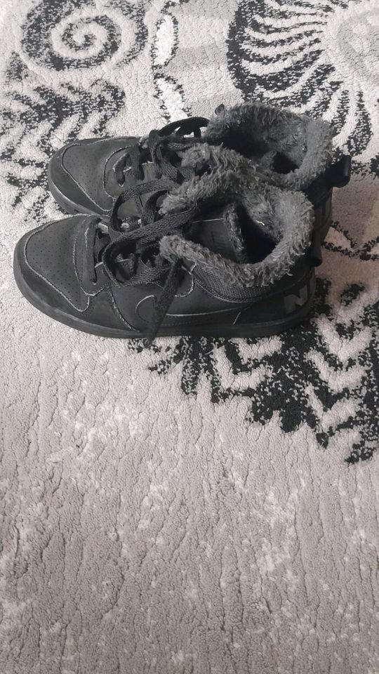 Nike winter Schuhe in Alzenau