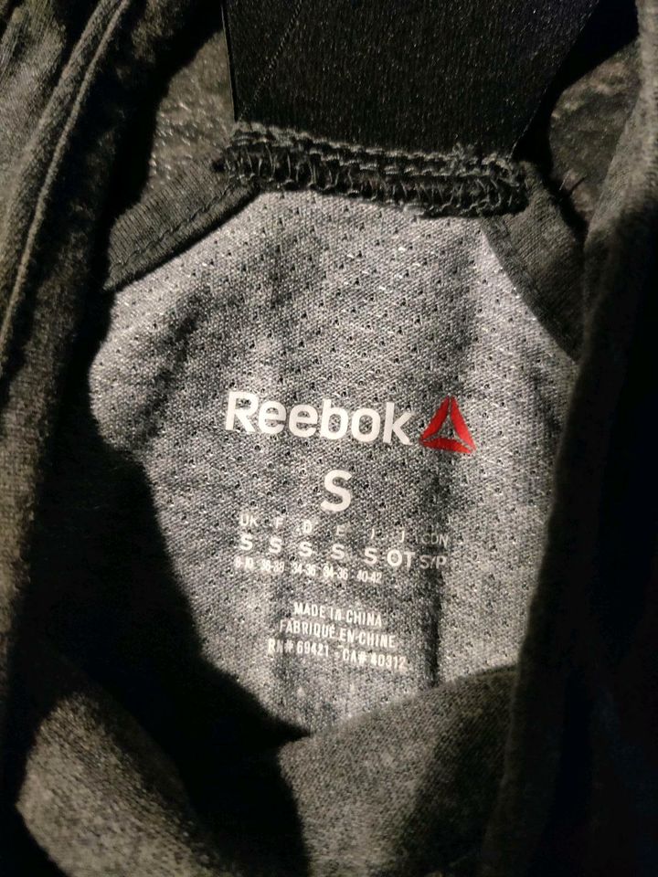 Reebok Sporttop grau/schwarz Gr. S in Bad Kreuznach