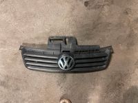 VW Polo IV 9N Kühlergrill 6Q0853651C Frontgrill mit Emblem vorne Bayern - Stammbach Vorschau