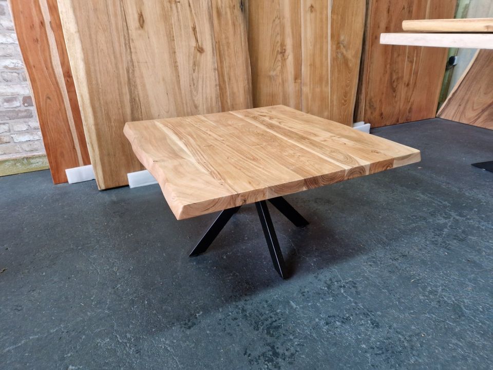 Couchtisch Unikat Baumkante Akazie 80x80 cm Tisch Holz Metall in Bad Schwartau