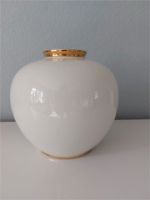 Große antike cremeweiße Vase Kugelform Villeroy Boch Mettlach Hessen - Oberursel (Taunus) Vorschau