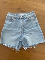 H&M kurze Jeans Shorts hellblau High Waist Gr. 34 Hessen - Rodgau Vorschau