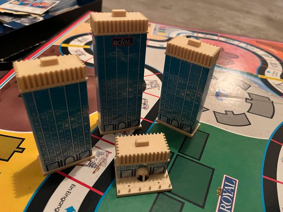 Brettspiel Hotel von MB - nur Ersatzteile ! in Düsseldorf