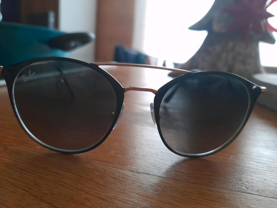 Ray Ban Sonnenbrille, keine Versandkosten in Landshut