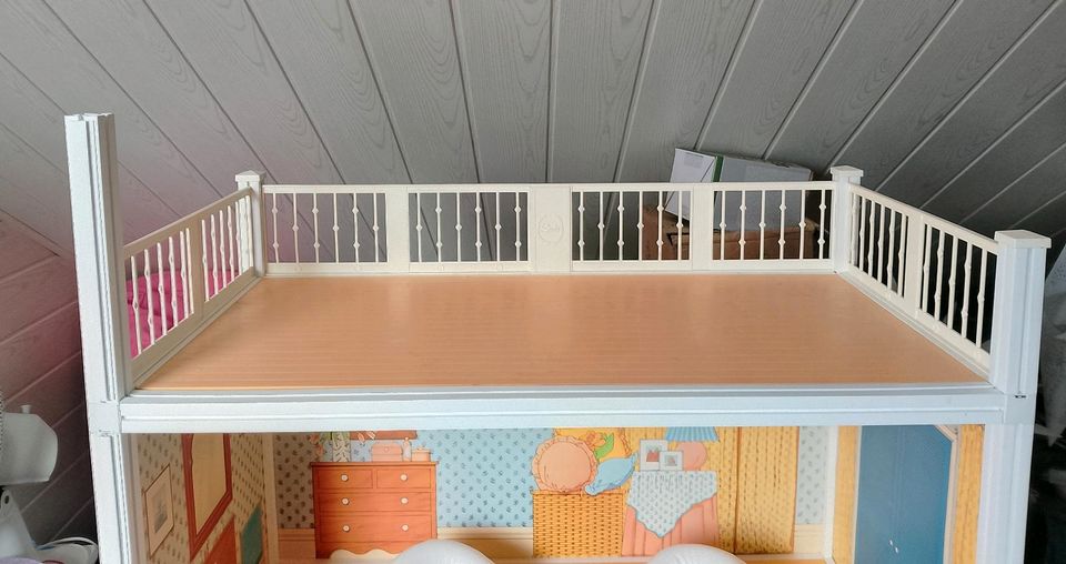 Barbie/Sindy Wohnhaus mit Fahrstuhl und Dachterrasse in Hagen im Bremischen