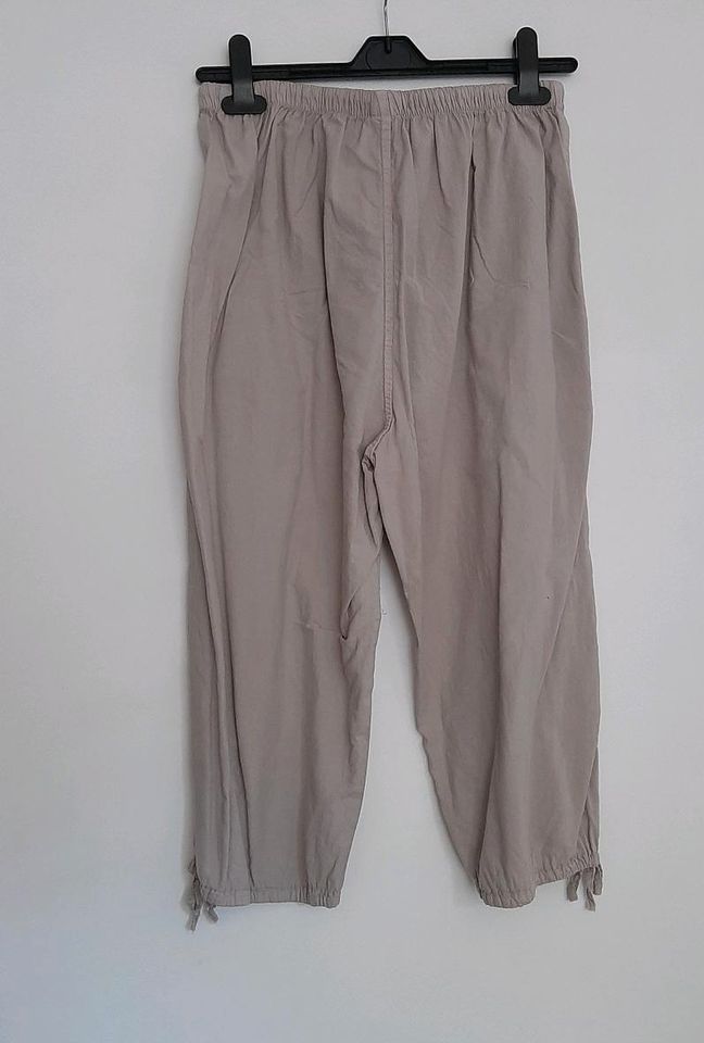 Beige lockere Sommer Hose in Nürnberg (Mittelfr)