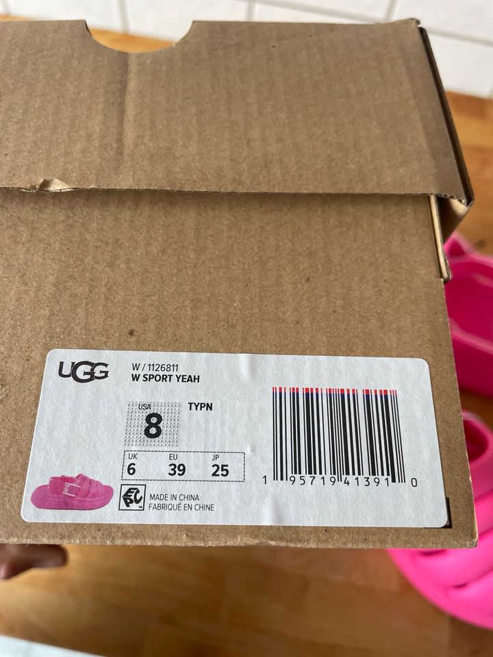 UGG / Original / Neu in Essen