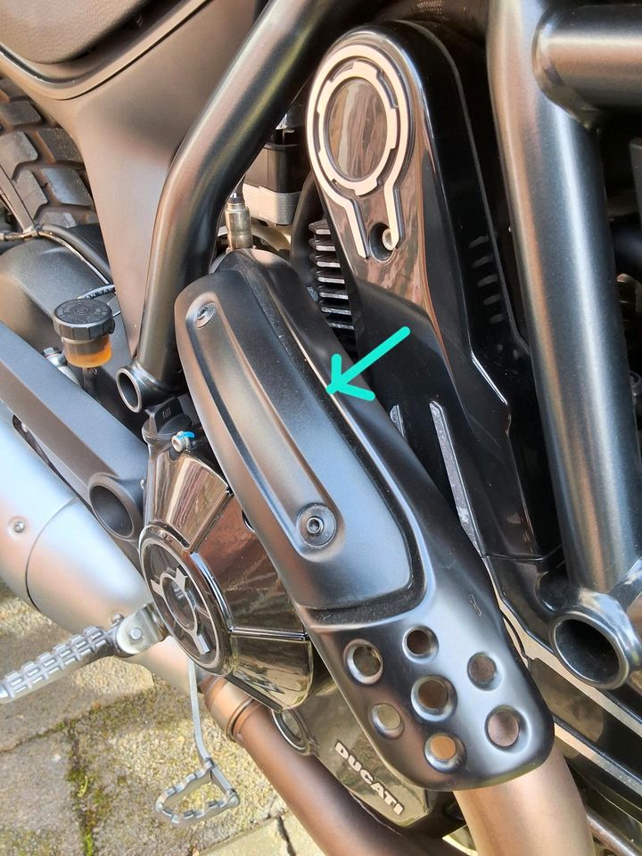 Ducati Scrambler 800 Unikat "nero intenso" Erstbesitz in Berlin