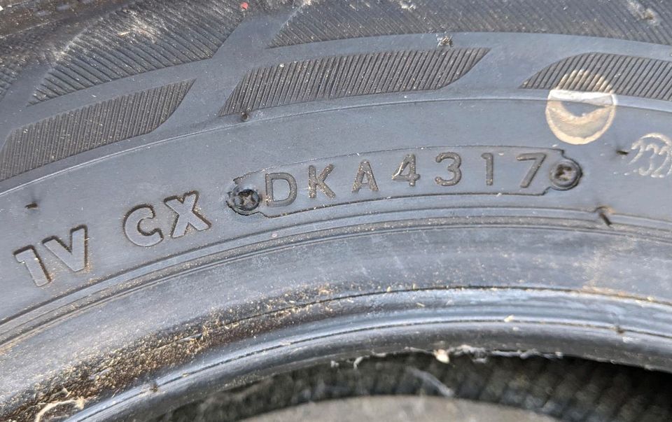 Sommerreifen Bridgestone165/65R14 ohne Felgen in Hann. Münden