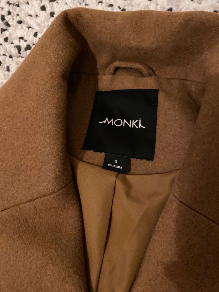 MONKI - Langer oversized Mantel in Berlin