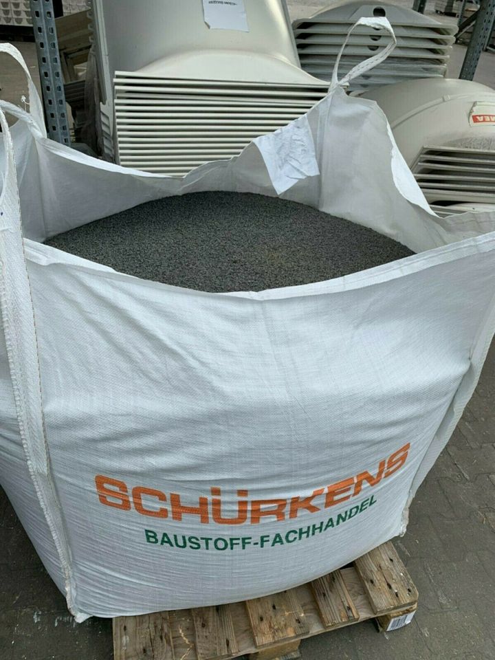 Basaltsplitt 16-22 Edelsplitt Ziersplitt Basalt Kies Preis/Tonne in Heinsberg