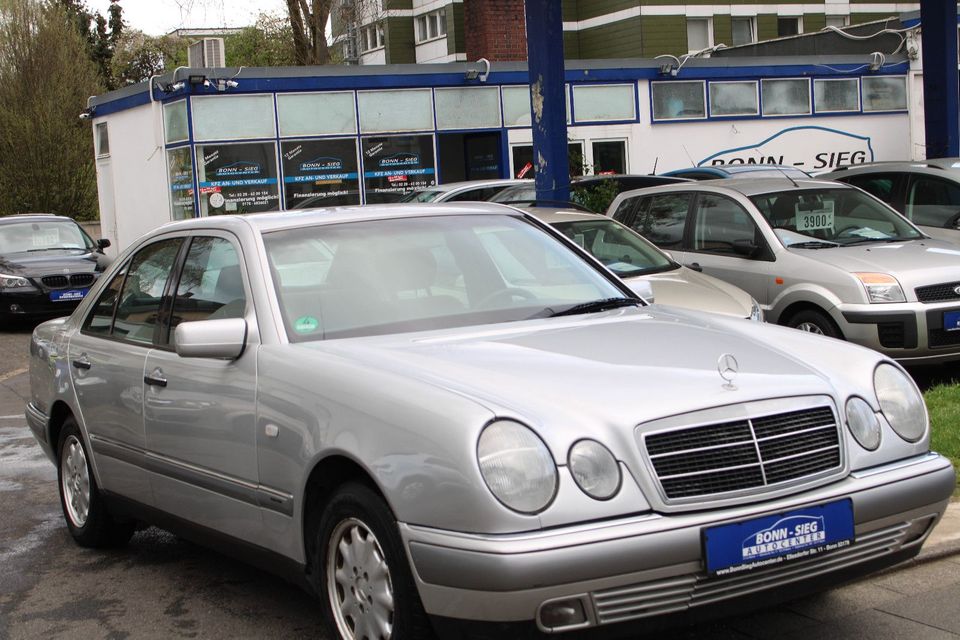 Mercedes-Benz E 230 ELEGANCE*Automatik*Klima in Bonn