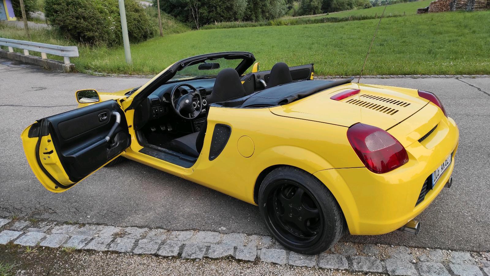 Abbildung des Autos Toyota MR 2 - Roadstet 1…
