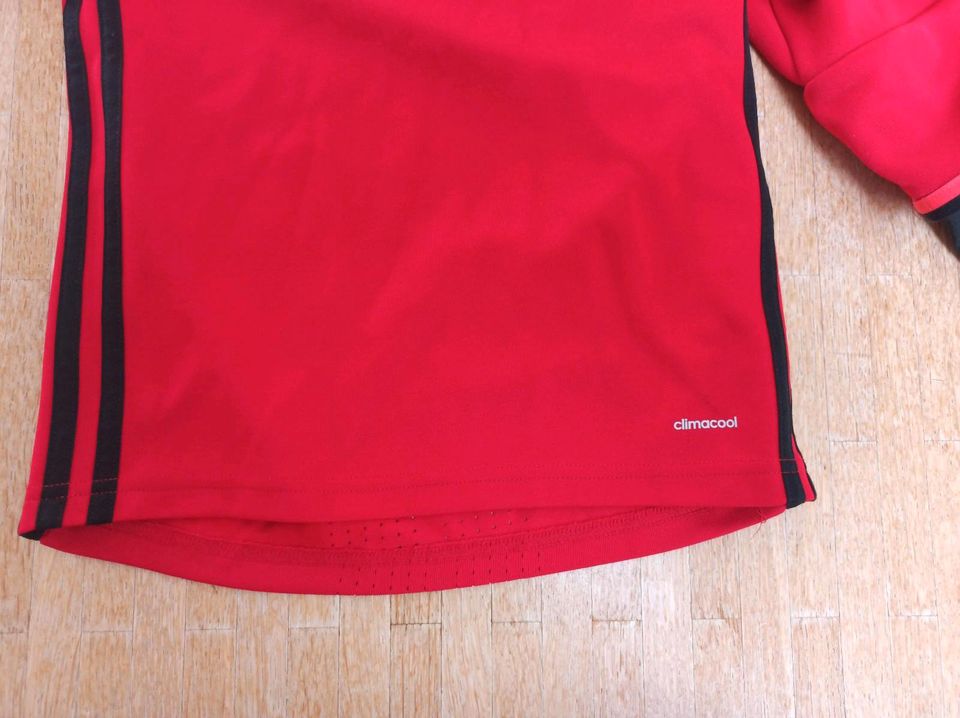 Laufshirt Adidas Gr. 128 Climacool in Karlsruhe