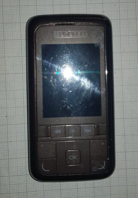 Alcatel One Touch C825 X Mobiltelefon in Wüstenrot