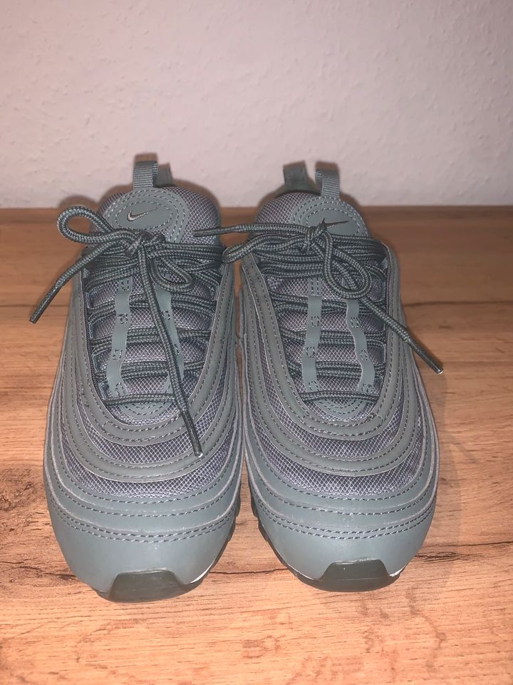 Original Nike Air Max 97 Sneaker Olive grün NEU in Essen