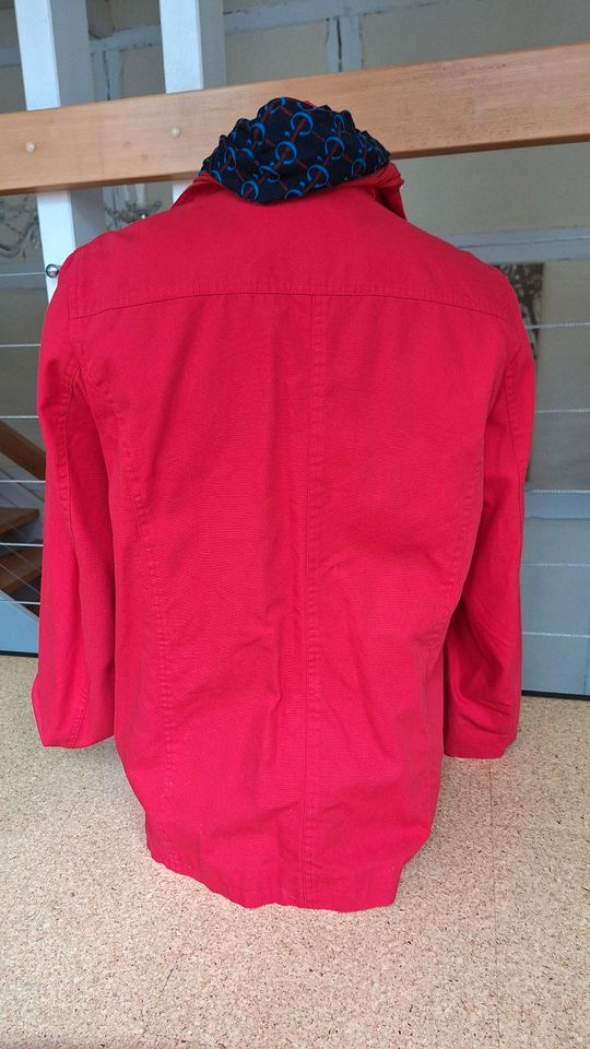 Rote Jacke von Dressin, doppelreihige Knöpfe Größe 50 in Rüthen