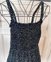 Hollister gesmoktes und geblümtes Kleid Größe M Hessen - Eppstein Vorschau