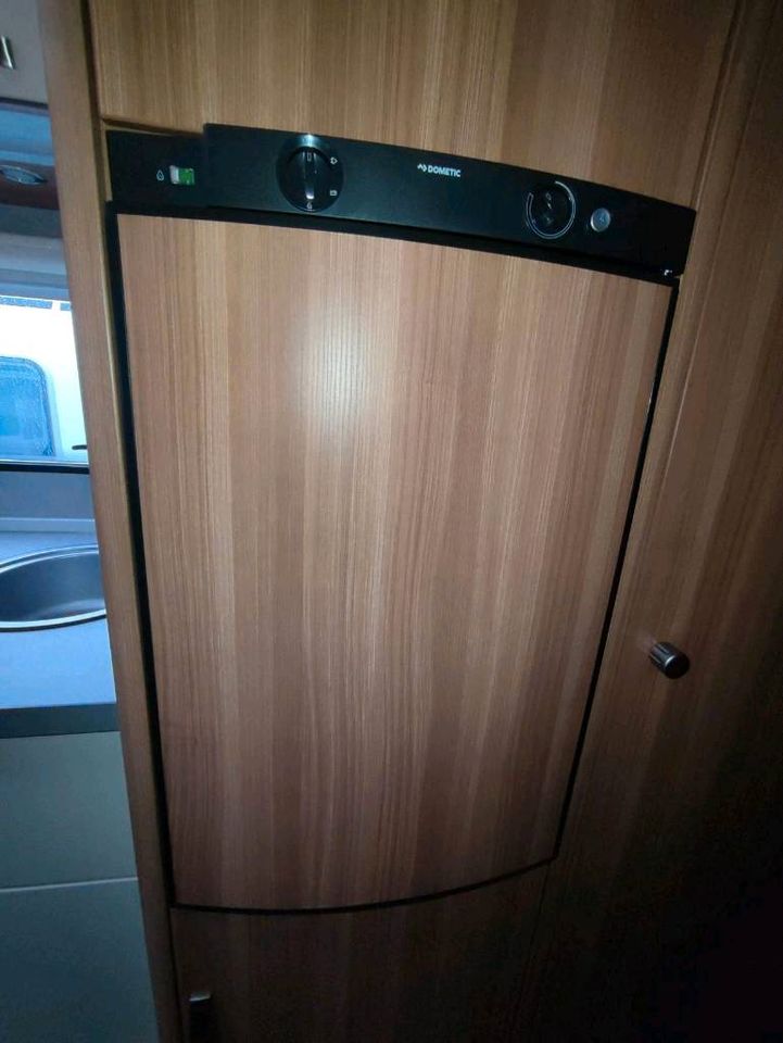 Kühlschrank 3-Wege für Wohnmobil Caravan DOMETIC 230V+12V+Propan in Chemnitz