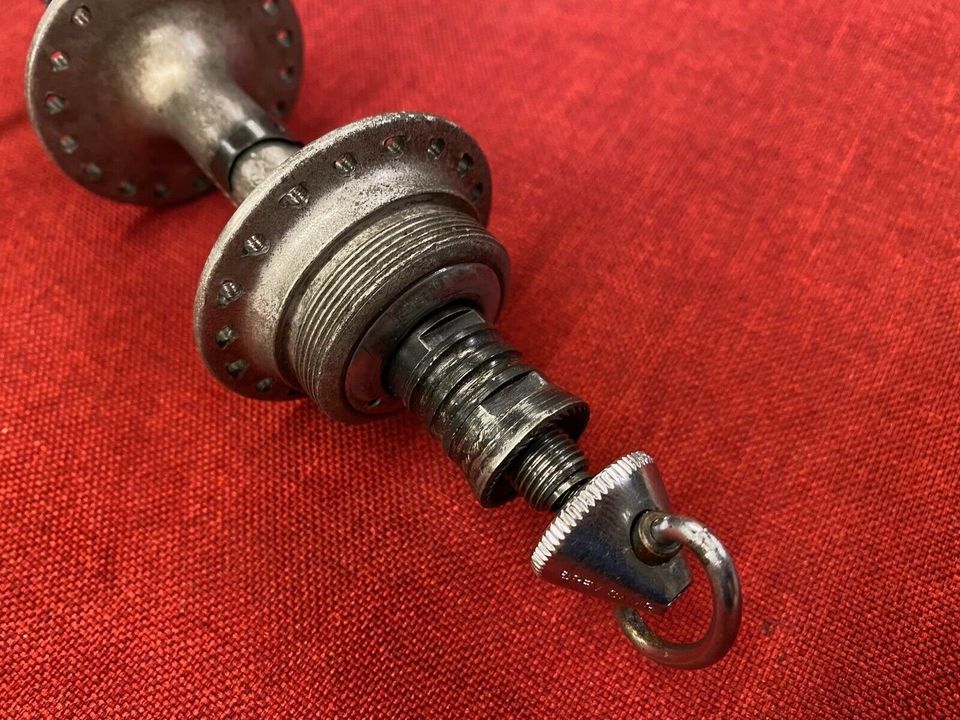 CAMPAGNOLO Record vintage retro Hinterrad Nabe + Schnellspanner in Wunstorf