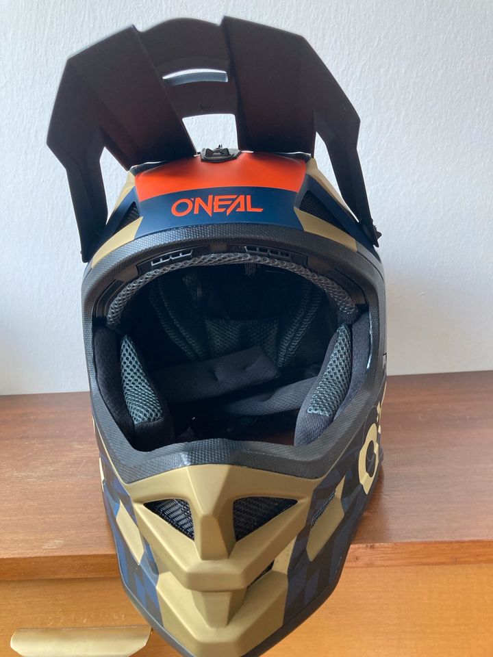 O'NEAL BLADE POLYACRYLITE MTB Fullface Helm in Nürnberg (Mittelfr)
