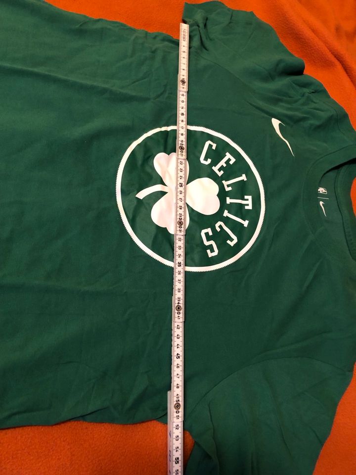 Nike Boston Celtics NBA TShirts The Nike Tee Team Logo Gr M Grün in Berlin