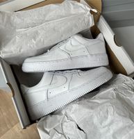 NIKE Air Force 1 Gr. 42 Neu&Ungetragen mit Klebestelleb Nordrhein-Westfalen - Dülmen Vorschau