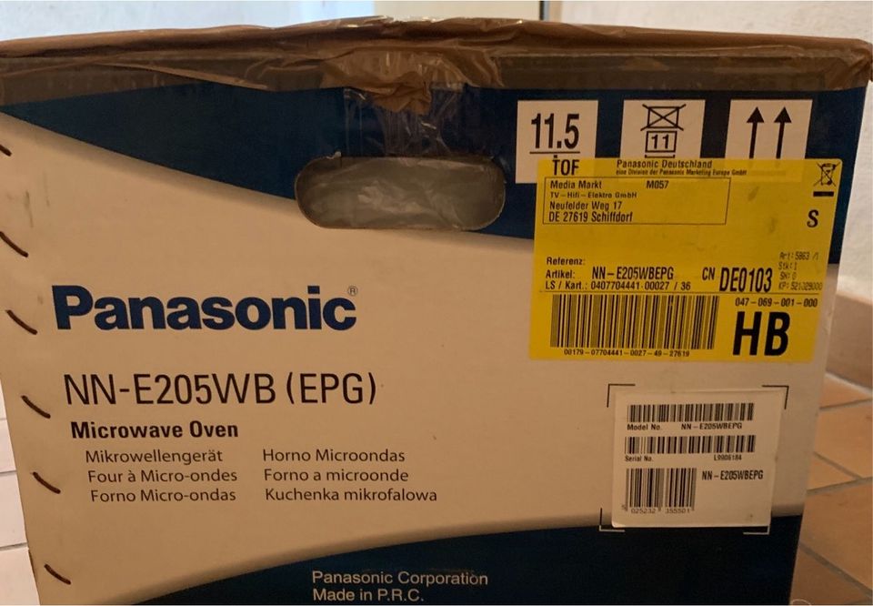 Mikrowelle Panasonic NN-E205WB in Essen