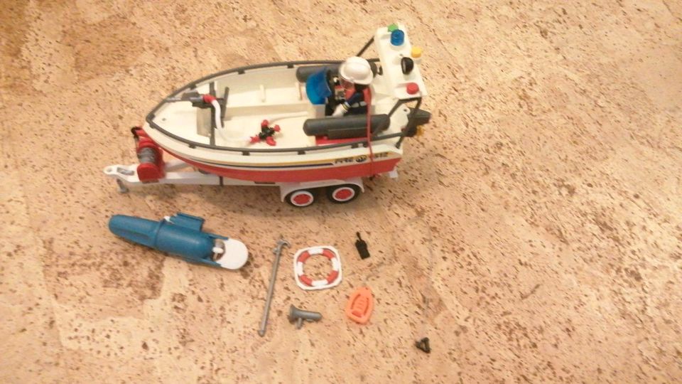 Playmobil Feuerwehr Boot 4823 und Motor 7350 in Hildburghausen