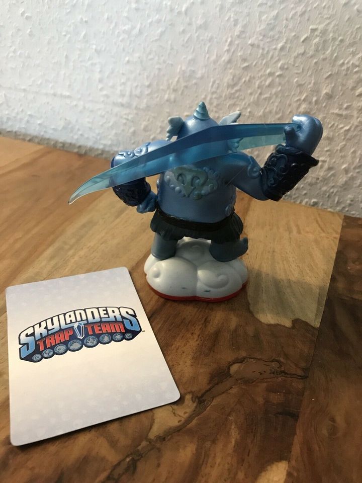 Skylanders Trap Team Gusto Figur mit Karte in Viersen