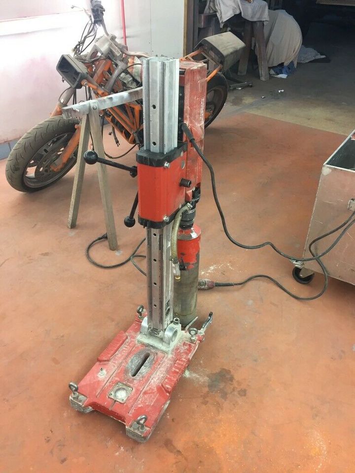 Hilti Kernbohrer DD160E in Recklinghausen