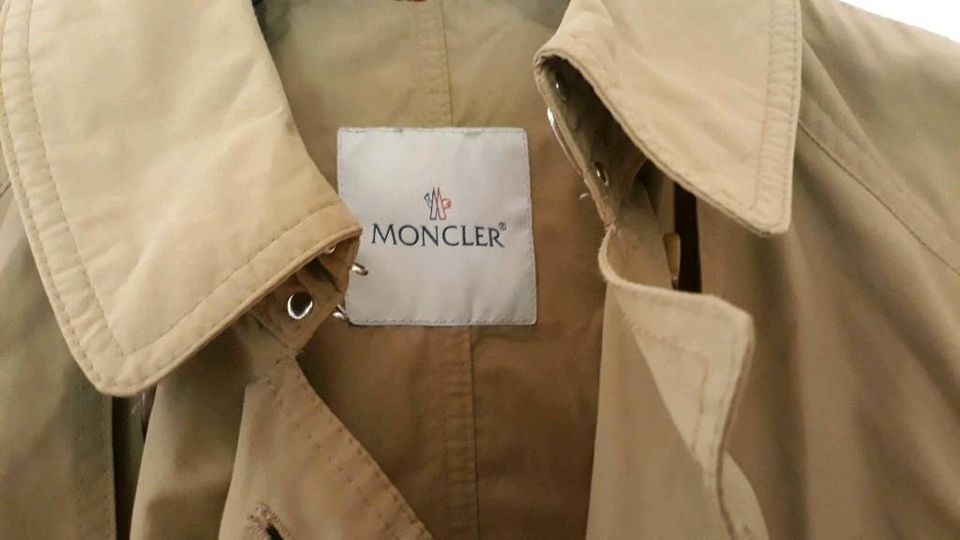 Moncler Mantel Größe L-XL (4) in Bleckede