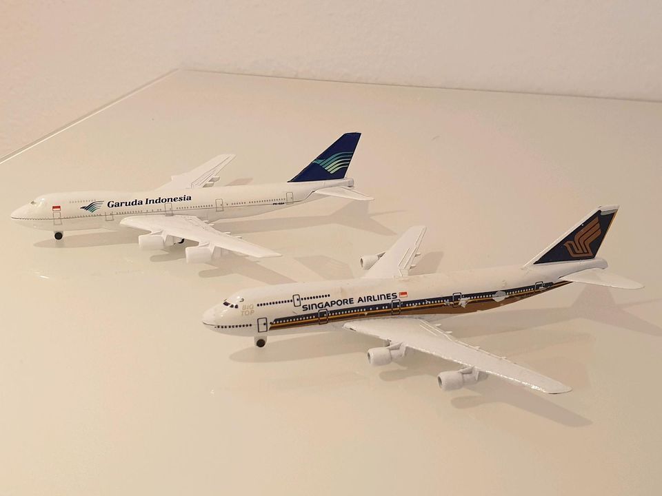 Schabak 1:600 Metall Boeing 747 Singapore Airlines Garuda in Moosburg a.d. Isar