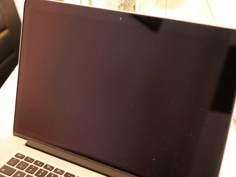 MacBook Pro 15“ Mid 2015 2,5 GHz 16GB RAM 512 GB AMD Radeon R370X in Hannover