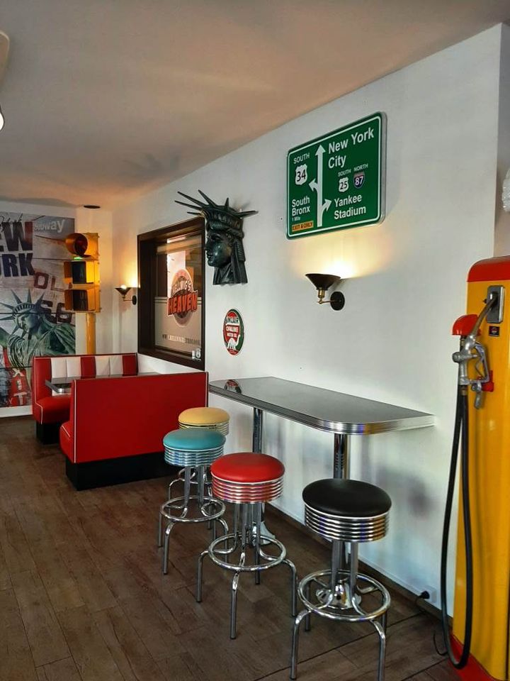 Diner Tisch Wand Stehtisch Bel Air optimal den Platz genutzt in Mülheim (Ruhr)