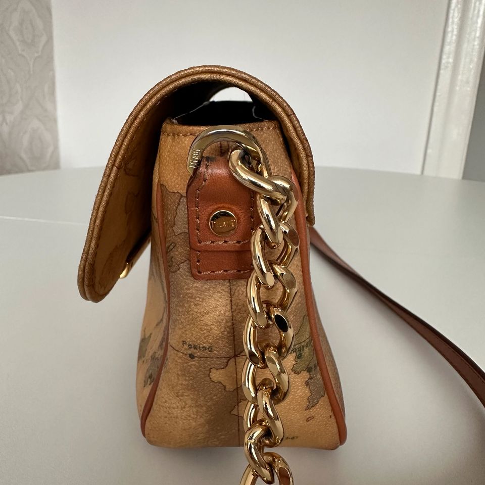 Tasche „Alviero Martini 1a classe“ in Bremen