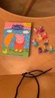 Peppa pig Wutz spielbuch Matte 9 Figuren Buch Baden-Württemberg - Hemmingen Vorschau