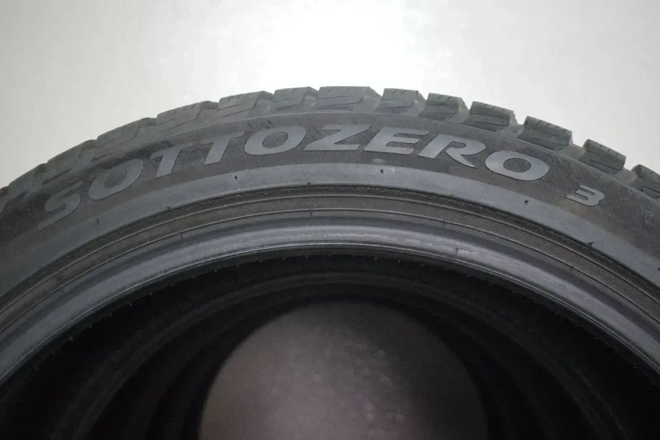 4x Pirelli SottoZero 3 RFT * 225 45 R19 96V Winterreifen Reifen in Großmehring