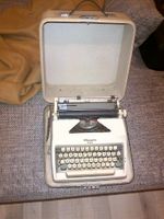Olympia Schreibmaschine 50er/60er Jahre im Koffer Hessen - Herborn Vorschau