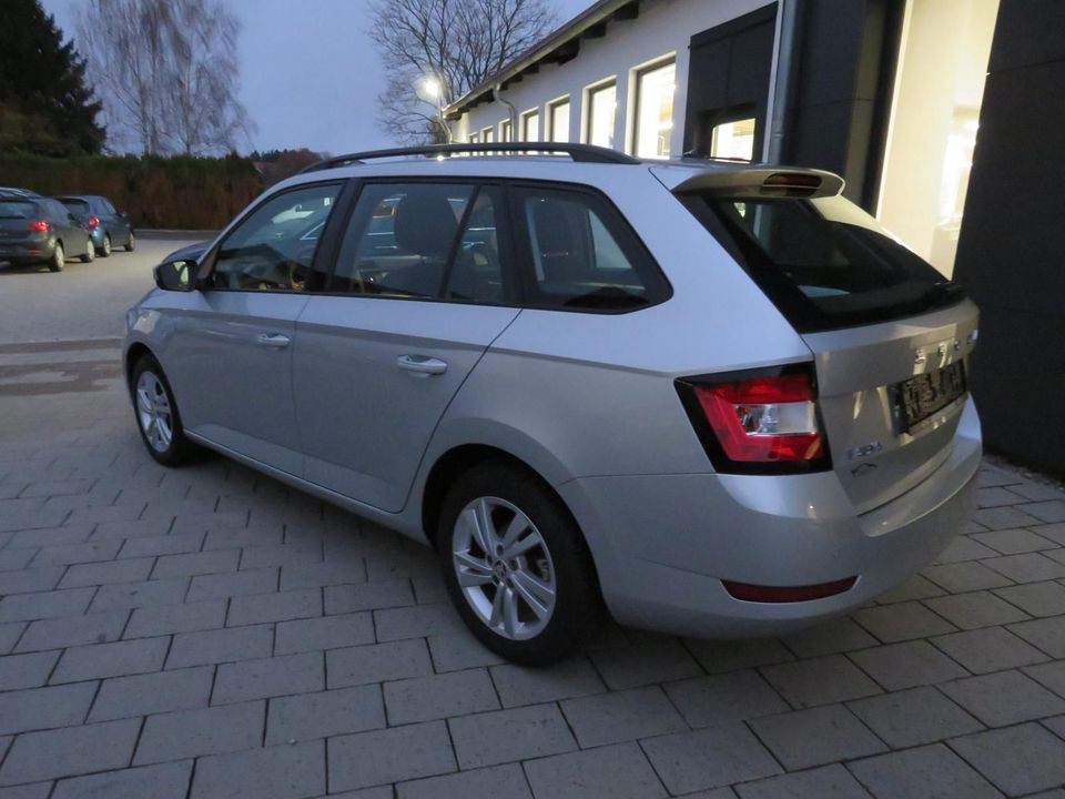 Skoda Fabia Combi 1.0 TSI Ambition-TEMP*PDC*8-FACH* in Ochsenhausen