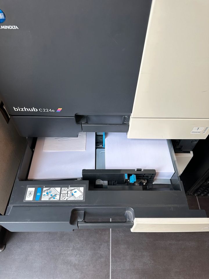 Drucker Kopierer Scanner bizhub C224e + Zubehör TOP Zustand in Erkelenz