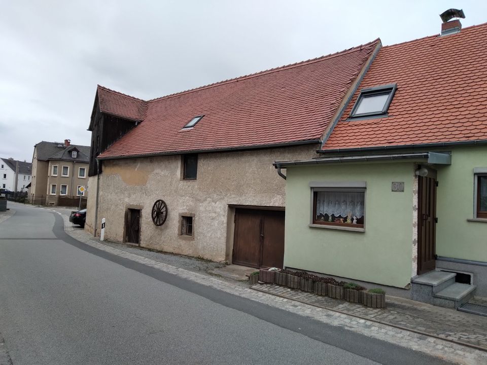 Callenberg, Einfamilienhaus mit viel Ausbaupotential, Garage und Garten in Kirschau