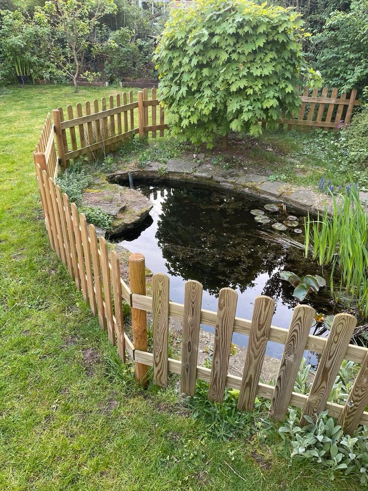 Holz Zaun Garten Zaun abgebaut in Düsseldorf