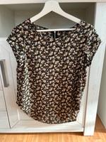 Neuwertig - Only T-Shirt XS/34 schwarz mit Blumenn Niedersachsen - Aerzen Vorschau