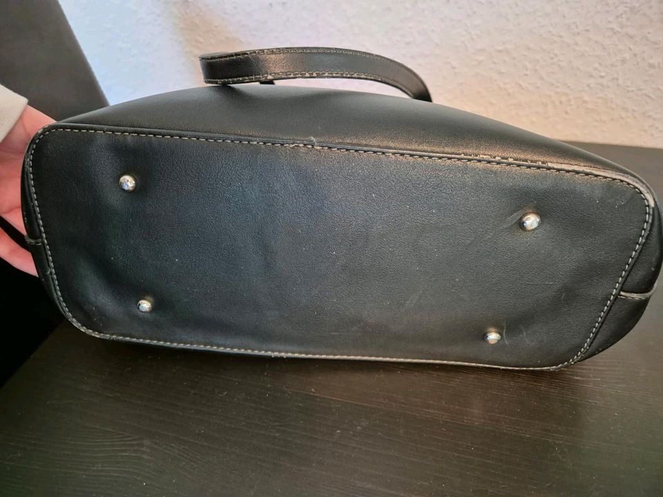 L.Credi Schulter Tasche in schwarz in Berlin